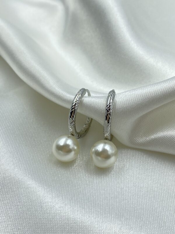 Hanging Pearl Earrings - Image 4