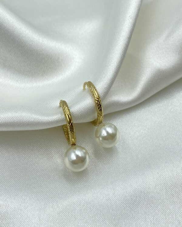 Hanging Pearl Earrings - Image 3