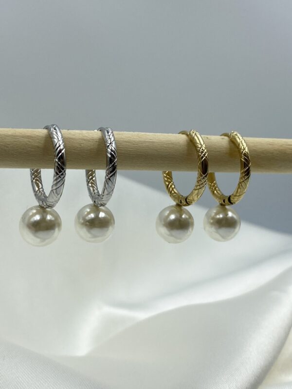 Hanging Pearl Earrings