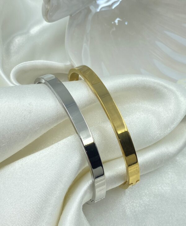 Simplicity Cuff