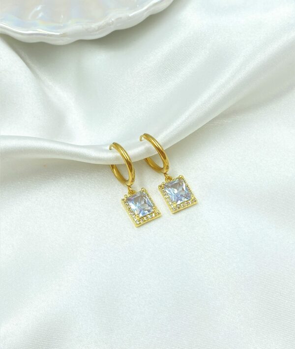 Voulez Vouz Earrings - Image 2