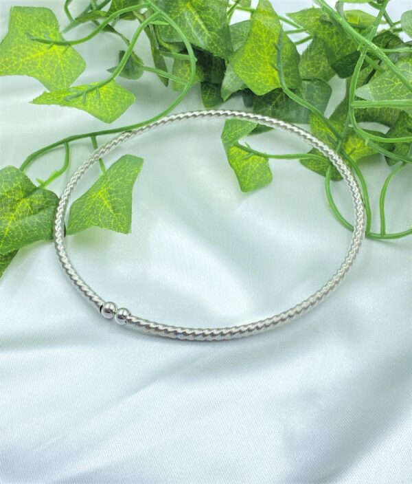 Illusion Choker Necklace - Image 4